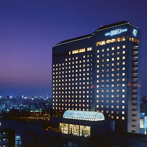 Hotel East 21
